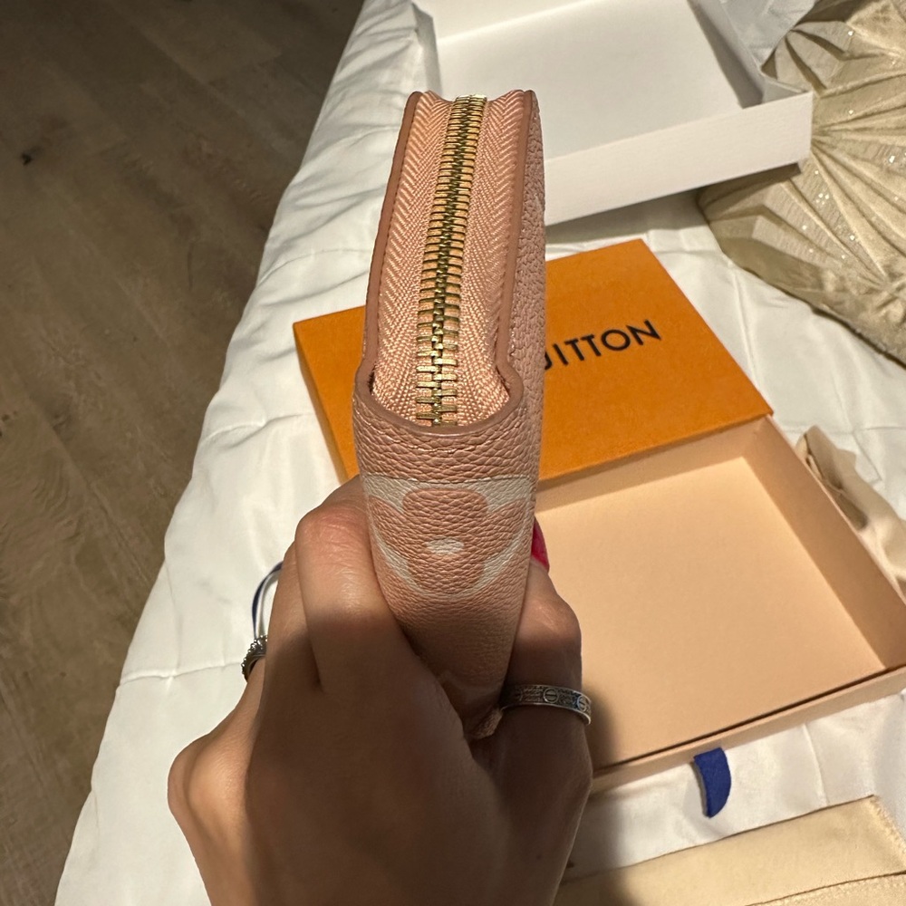 Louis Vuitton zippy wallet - Picture 6 of 7